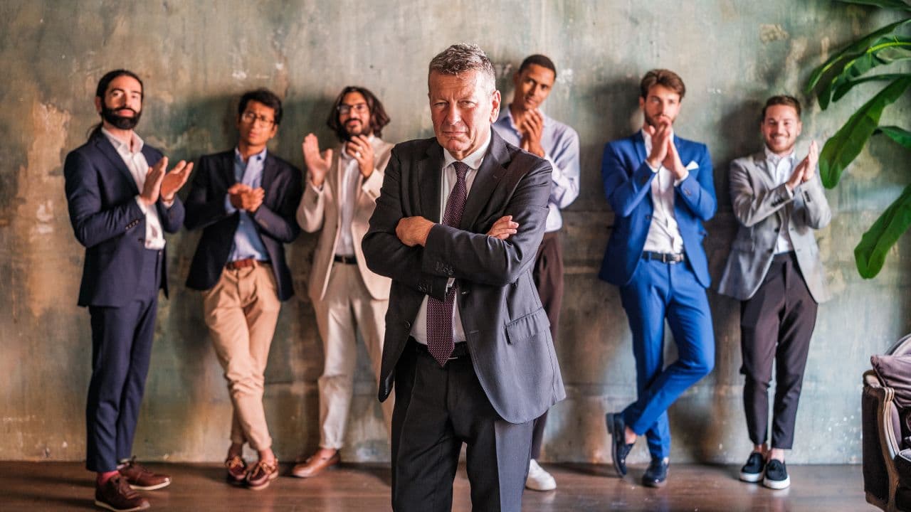 imagem sobre Liderança autocrática: como aplicar no crescimento profissional?