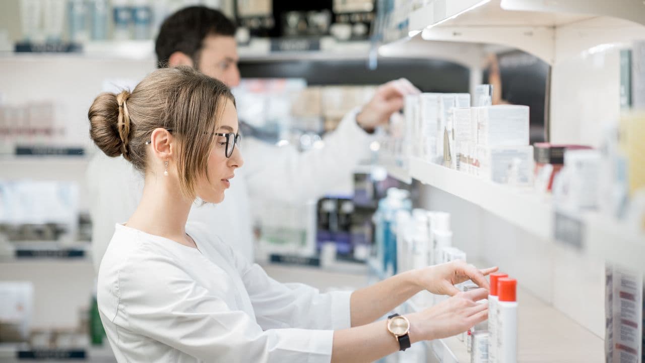 imagem sobre Farmácia Em Oncologia: guia completo sobre a especialização!