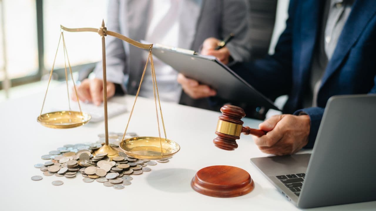 imagem sobre Direito Bancário: guia completo sobre especialização!