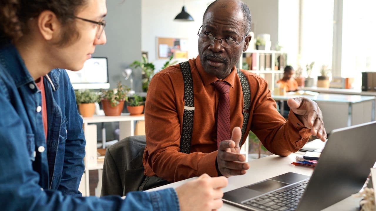 imagem sobre O que é mentoring? definição, diferenças e benefícios