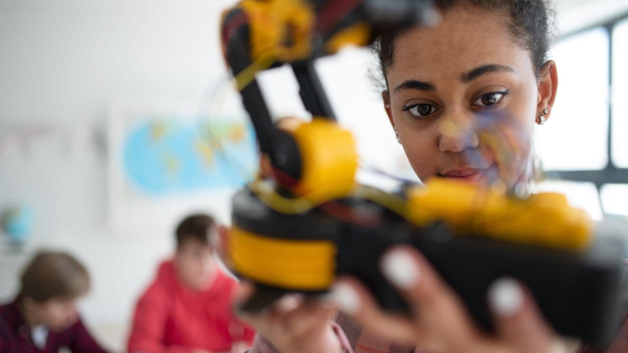 imagem sobre Robótica Educacional: benefícios, desafios e o futuro da aprendizagem tecnológica