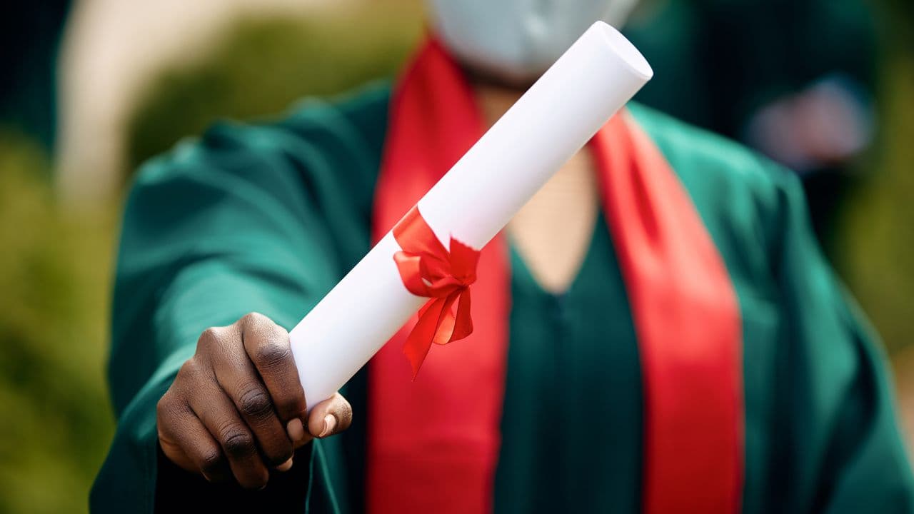 imagem sobre O que é doutor: significado, importância e aplicações acadêmicas