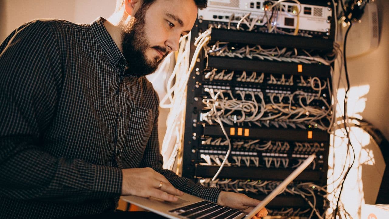 imagem sobre Sistemas para internet: guia completo da especialização