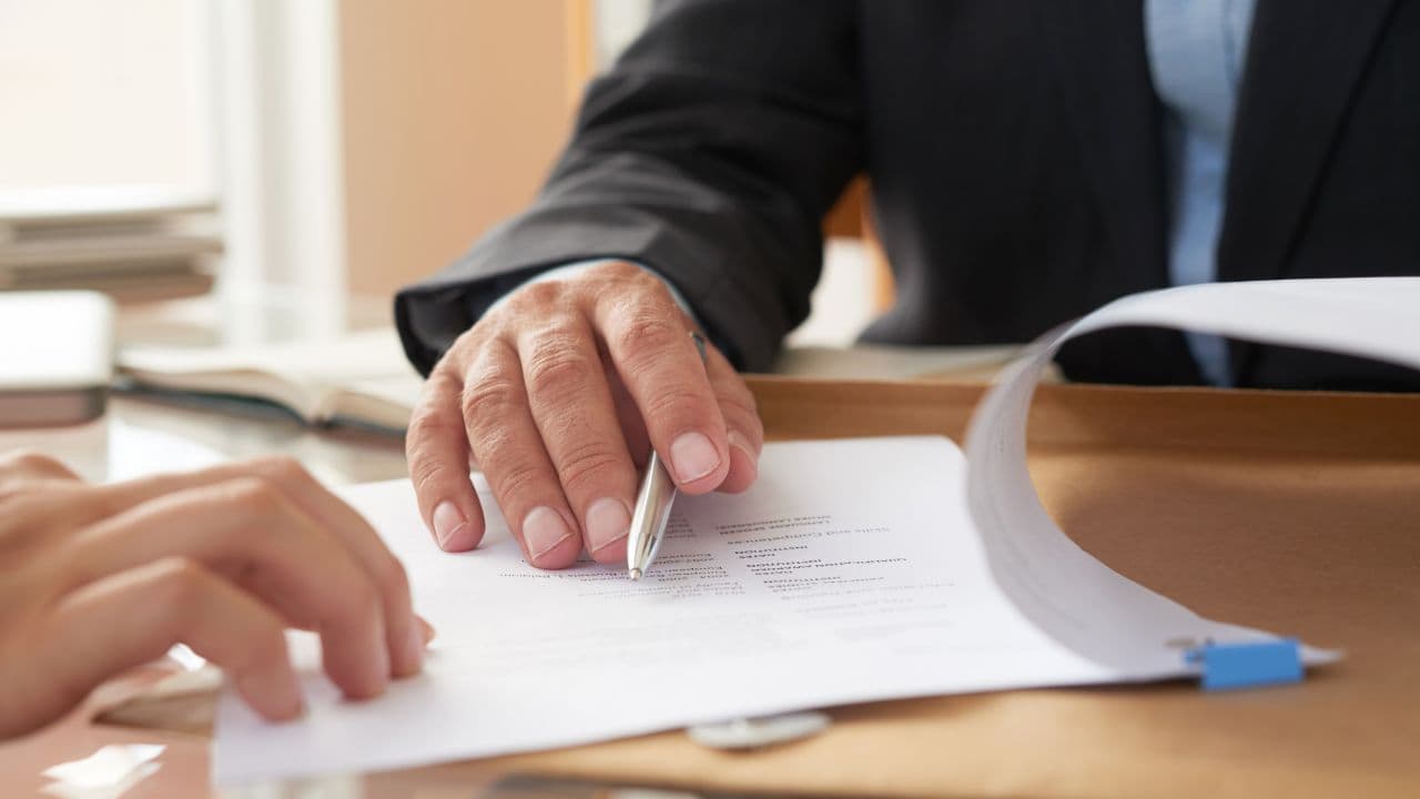 imagem sobre Direito Contratual: como elaborar, interpretar e gerir contratos com segurança