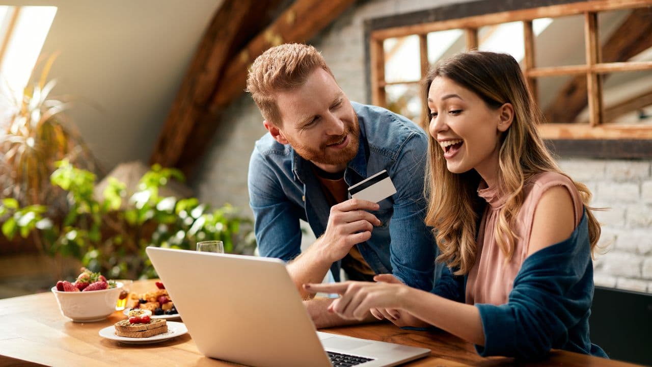 imagem sobre E-commerce: como integrar marca, dados, produto, marketing e operação para vender no digital