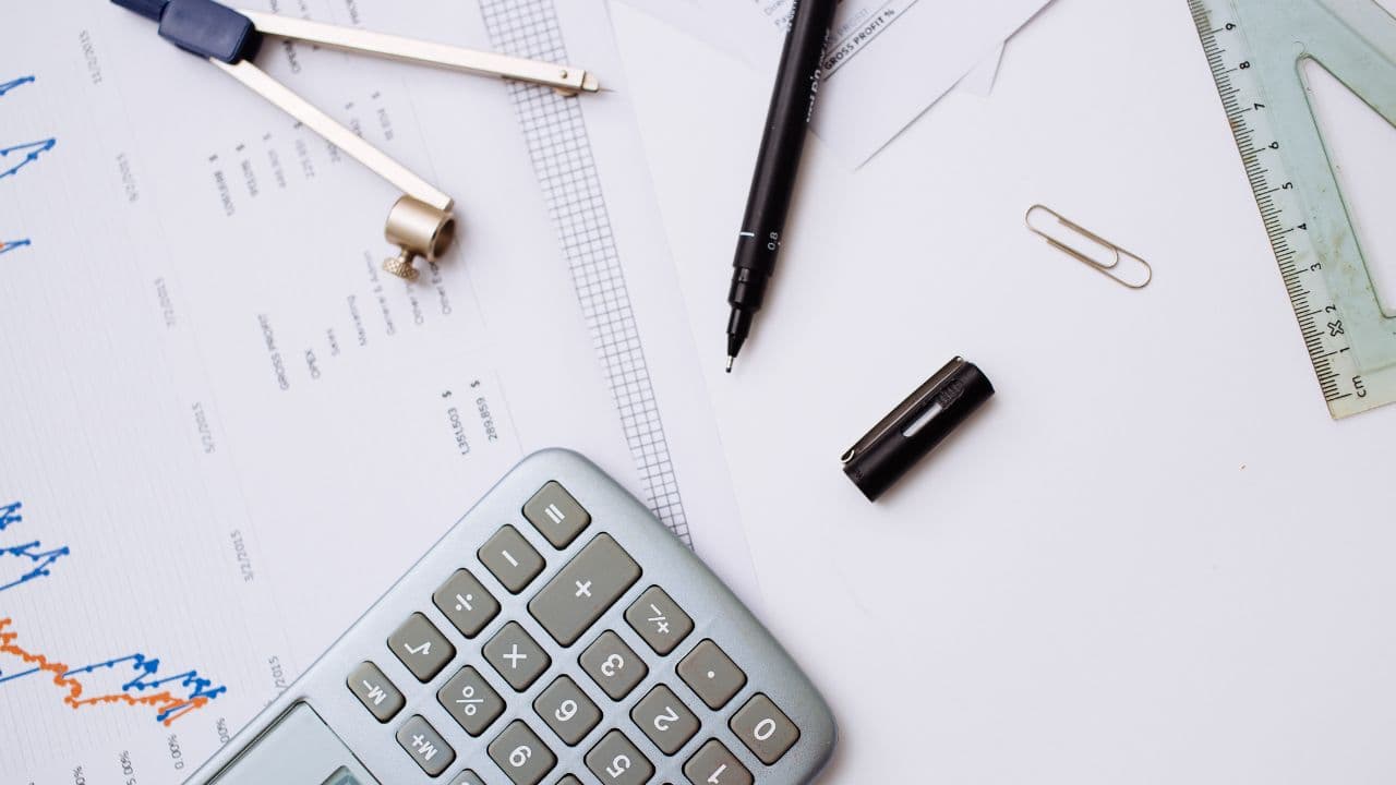 imagem sobre Economia: como entender mercados, indicadores e decisões que moldam empresas e sociedade