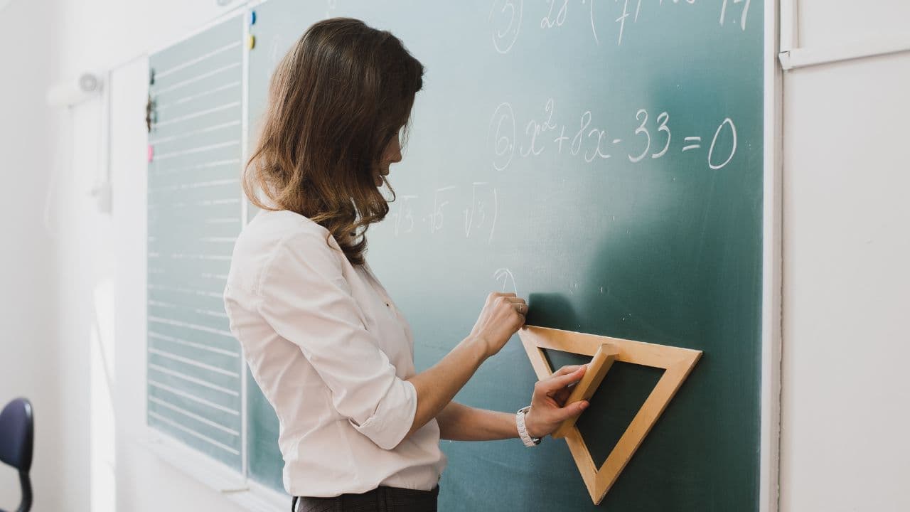 imagem sobre Docência em Matemática e Práticas Pedagógicas: guia completo!